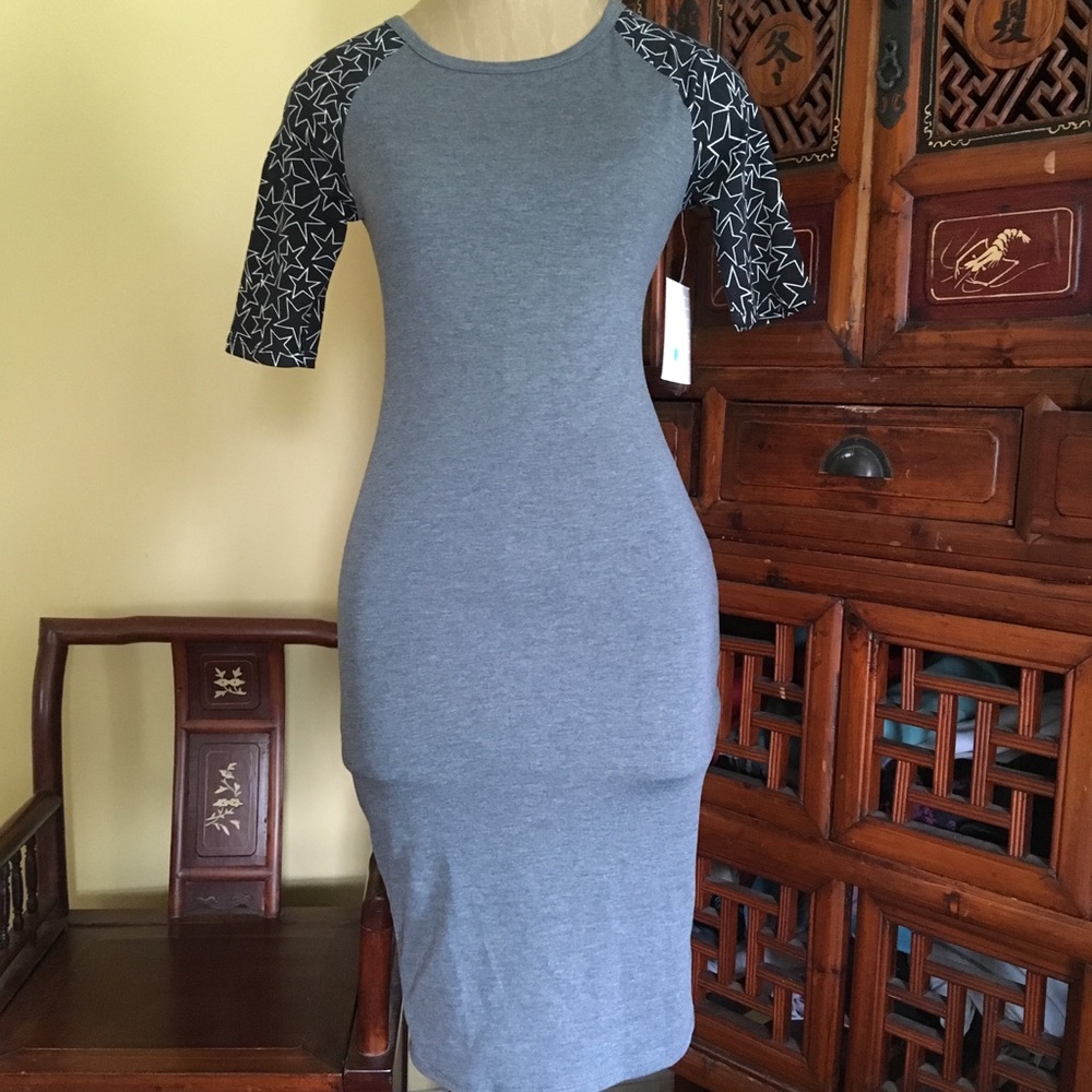 Lularoe Julie sheath dress with 🌟 star sleeves!